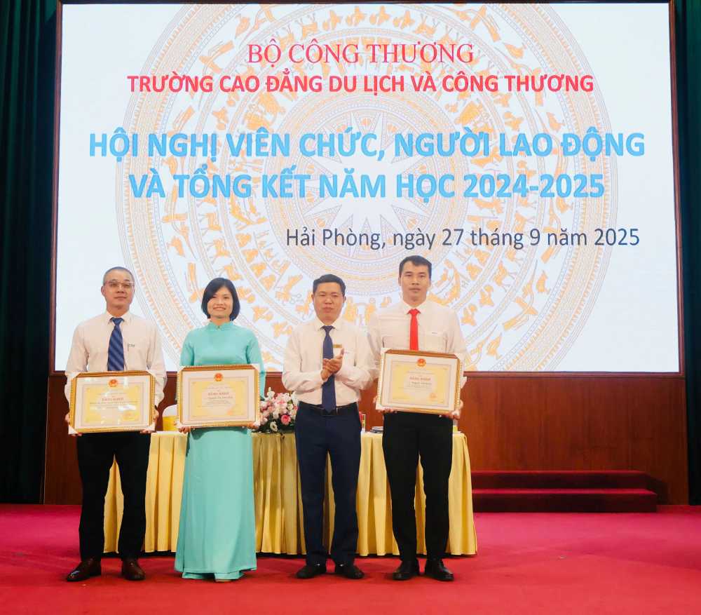 z7060565173854 260e85a447625e030ea37548c837c4b2