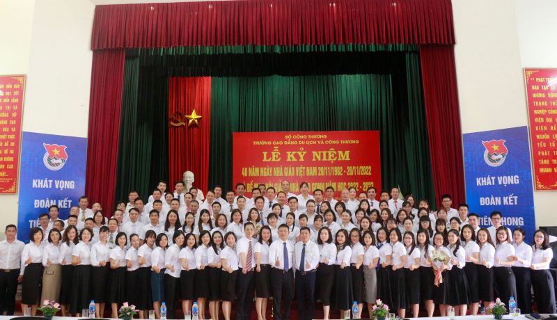 TRƯỜNG CAO ĐẲNG DU LỊCH V&Agrave; C&Ocirc;NG THƯƠNG - 60 NĂM X&Acirc;Y DỰNG V&Agrave; PH&Aacute;T TRIỂN